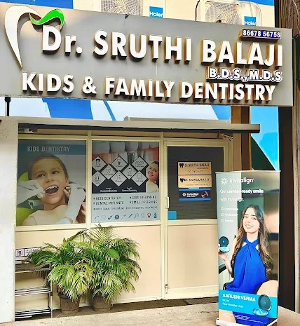 Pediatric dentist treating child Chennai